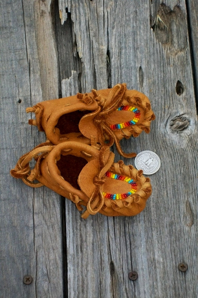 Newborn baby moccasins , beaded baby moccasins , baby shower gift