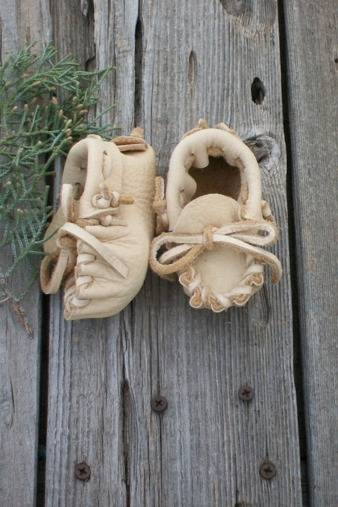 Baby moccasins for newborn , baby gift , newborn leather moccasins